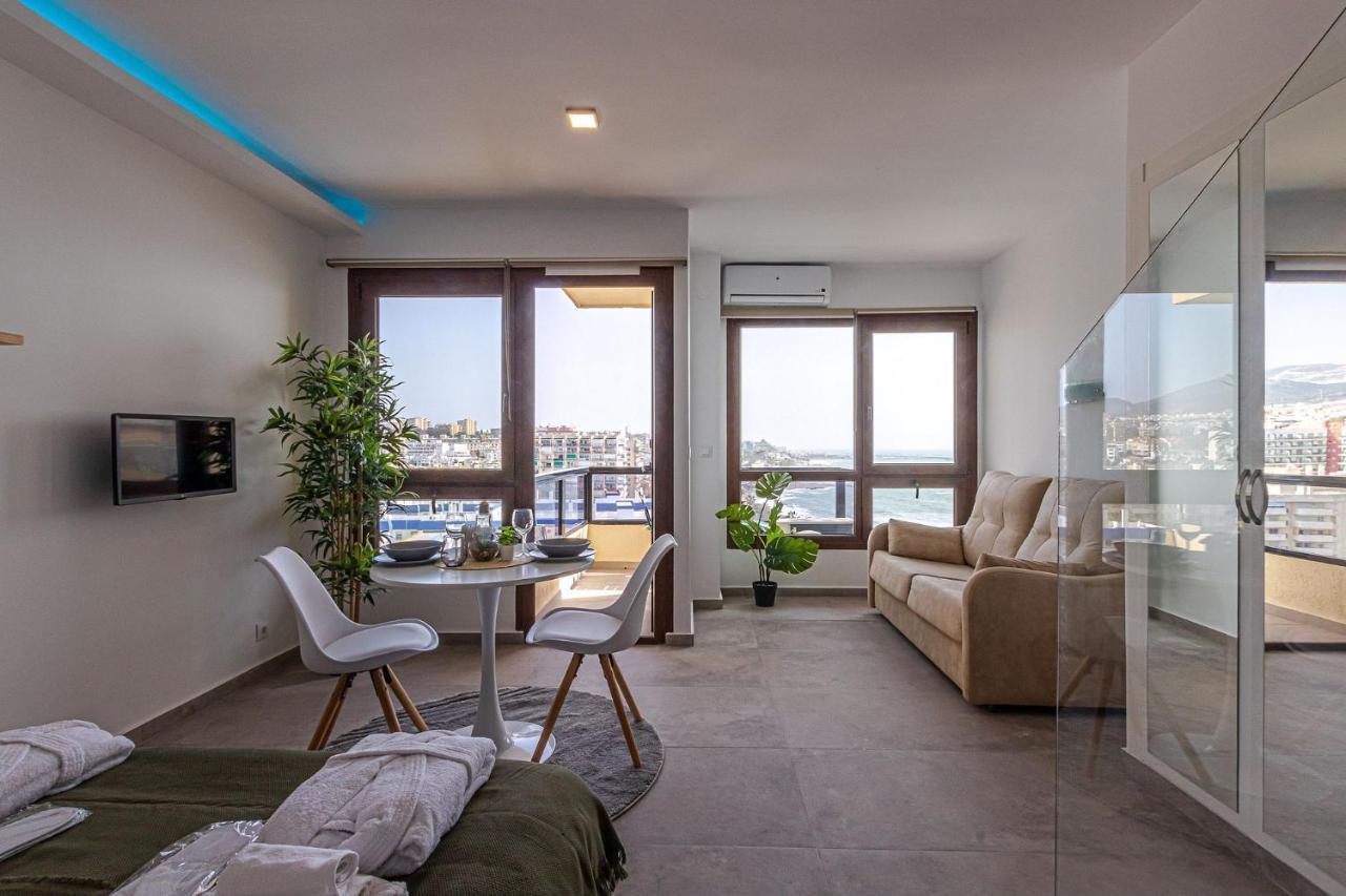 Beachfront With Spectacular Views And Swimming Pool Benalmádena Kültér fotó