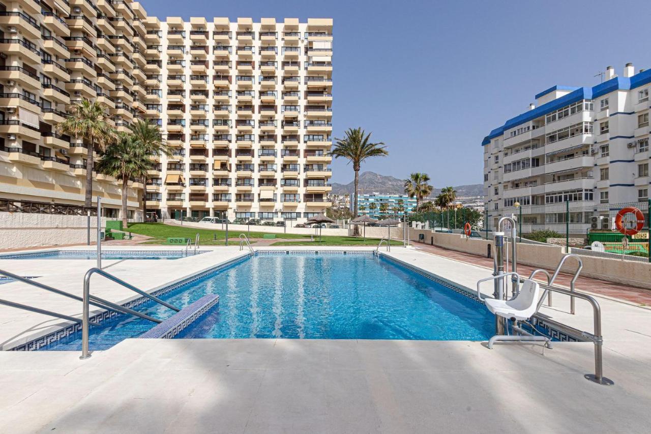 Beachfront With Spectacular Views And Swimming Pool Benalmádena Kültér fotó