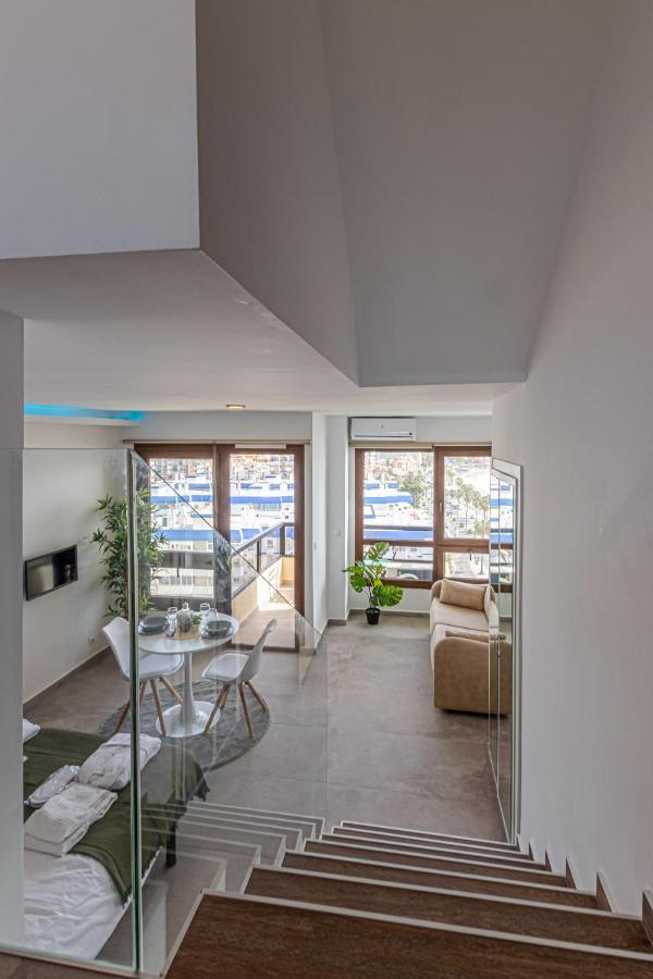 Beachfront With Spectacular Views And Swimming Pool Benalmádena Kültér fotó